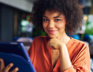 portrait beautiful african businesswoman work ()